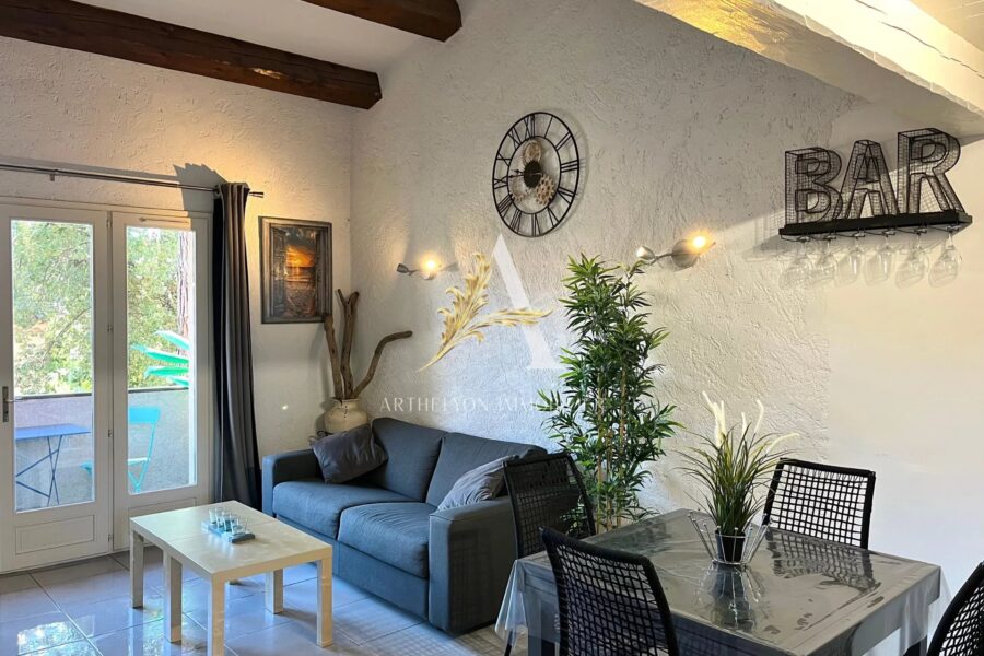 Appartement à vendre à Roquebrune-sur-Argens — Vue nature — photo 2