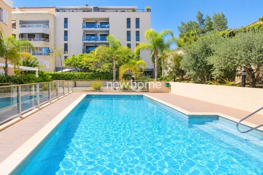 Appartement à vendre à Cannes — Vue sur la ville — photo 2
