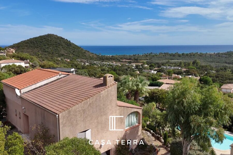 Maison à vendre à Sainte-Lucie-de-Porto-Vecchio — Vue mer — photo 2