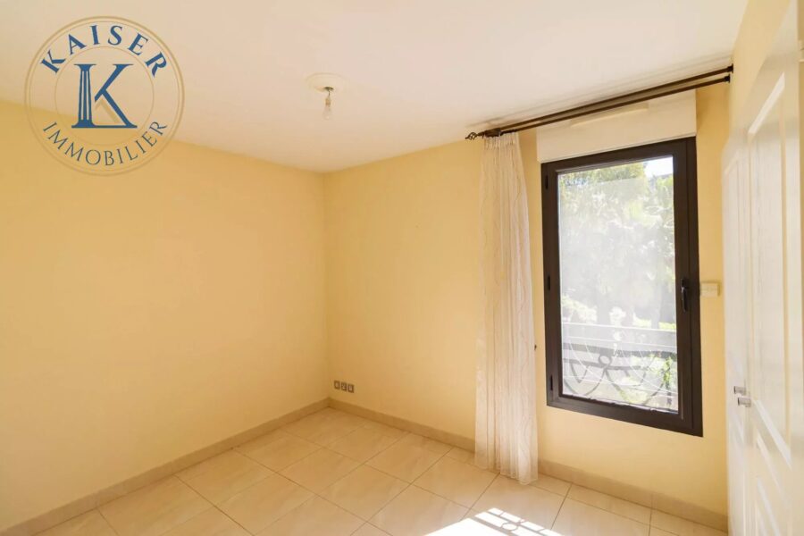 Appartement à vendre à Hyères — Vue parc & jardin — photo 5