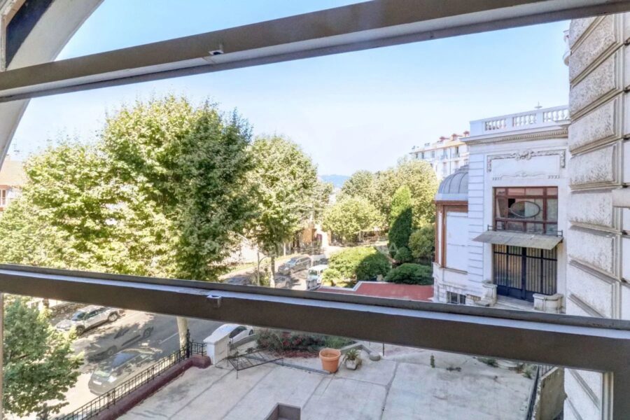 Appartement à vendre à Nice — Vue sur la ville — photo 1