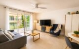 Appartement à vendre à Roquefort-les-Pins — Vue parc & jardin — photo 2
