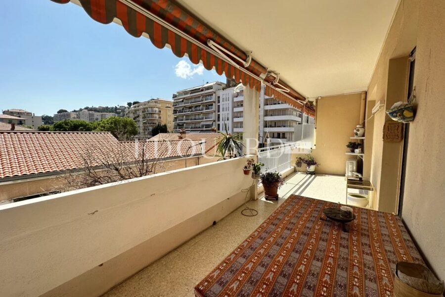 Appartement à vendre à Menton — Vue sur la ville — photo 1