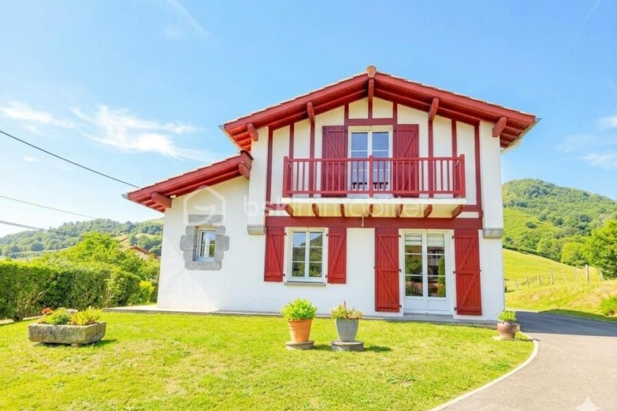 Maison à vendre à Saint-Étienne-de-Baïgorry — Vue montagne — photo 6