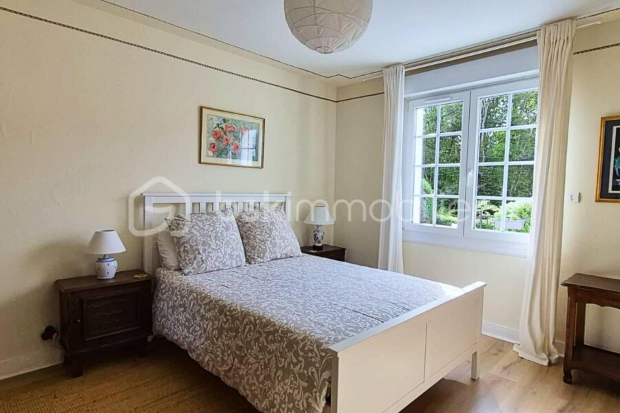 Maison à vendre à Huelgoat — Vue parc & jardin — photo 7