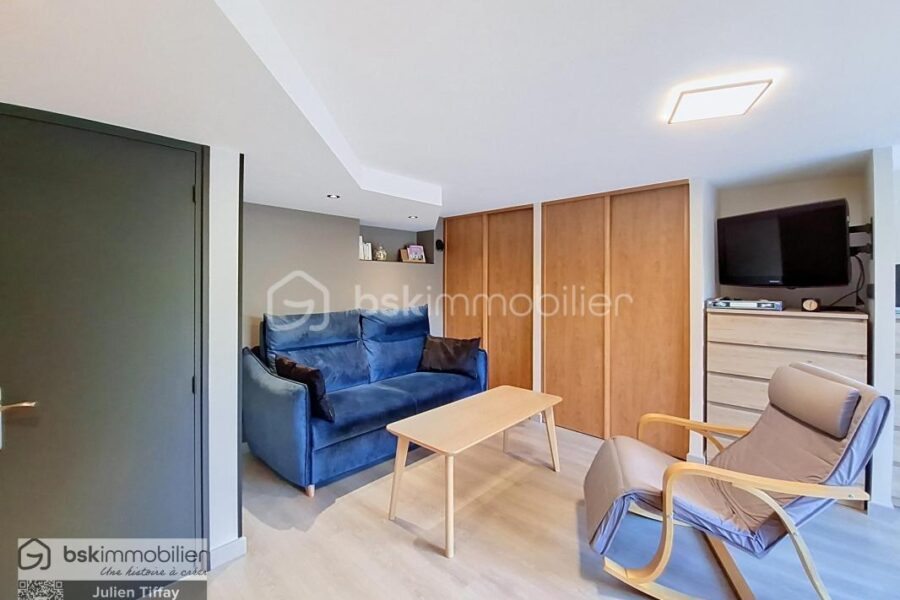Maison à vendre à Beaucé — Vue parc & jardin — photo 6