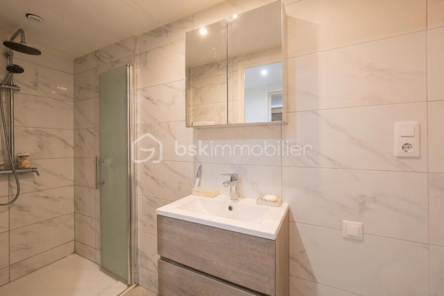 Appartement à vendre à Annecy — Vue sur la ville — photo 6