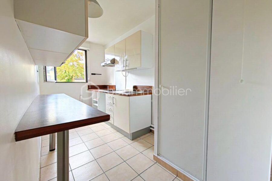 Appartement à vendre à Saint-Cyr-l&rsquo;École — Vue dégagée — photo 7