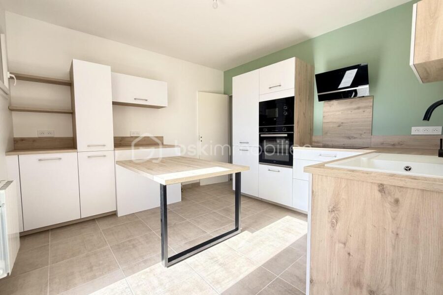 Maison à vendre à Sèvres-Anxaumont — Vue dégagée — photo 9