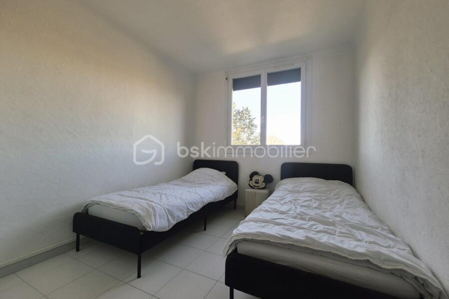 Appartement à vendre à Salon-de-Provence — Vue sur la ville — photo 6