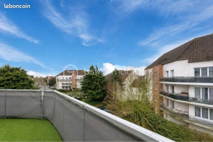 Appartement à vendre à Pontault-Combault — Vue parc & jardin — photo 1