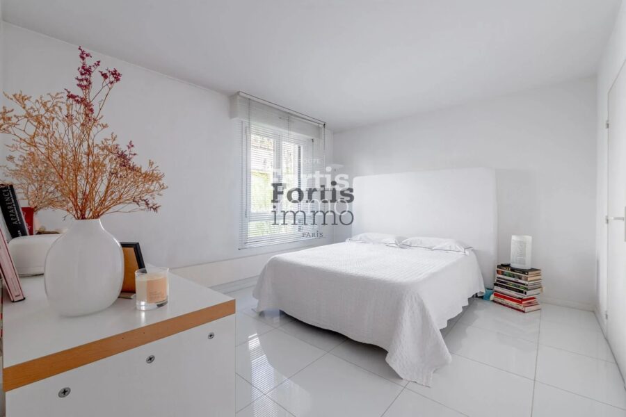 Appartement à vendre à Paris 20e arrondissement — Vue sur la ville — photo 14