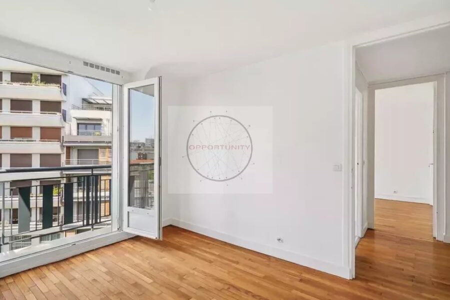 Appartement à vendre à Paris 20e arrondissement — Vue sur la ville — photo 3