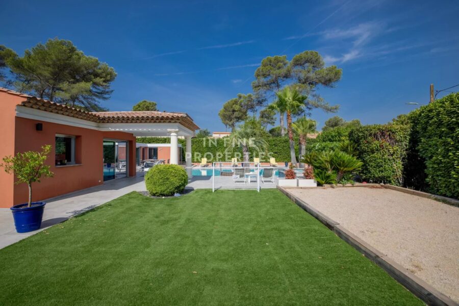 Maison à vendre à Mougins — Vue parc & jardin — photo 26