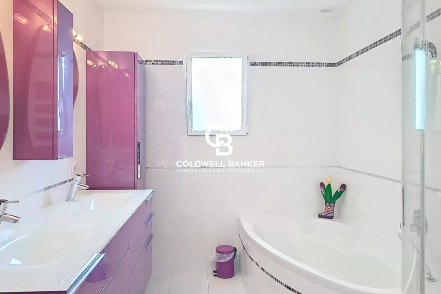 Maison à vendre à Nesmy — Vue golf — photo 11