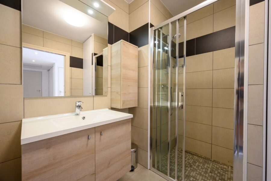 Appartement à vendre à Roquefort-les-Pins — Vue mer — photo 10