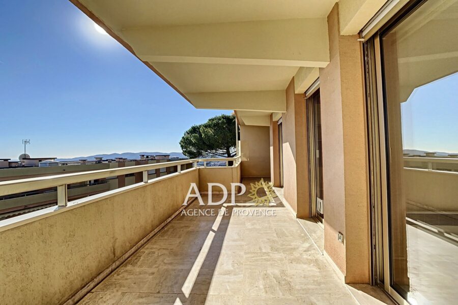 Appartement à louer à Grasse — Vue mer — photo 2