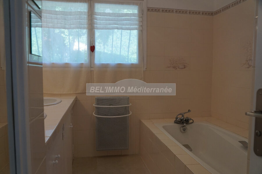 Maison en location vacances à Cavalaire-sur-Mer — Vue mer — photo 13
