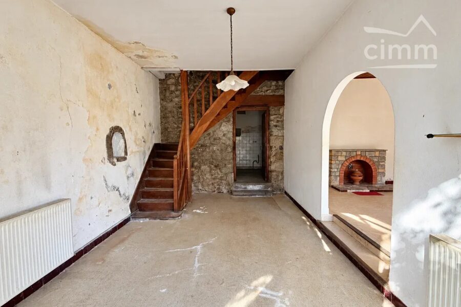 Maison à vendre à Saint-Nazaire-les-Eymes — Vue montagne — photo 4