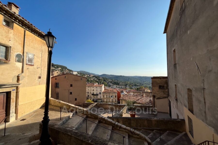 Appartement à vendre à Grasse — Vue sur la ville — photo 3