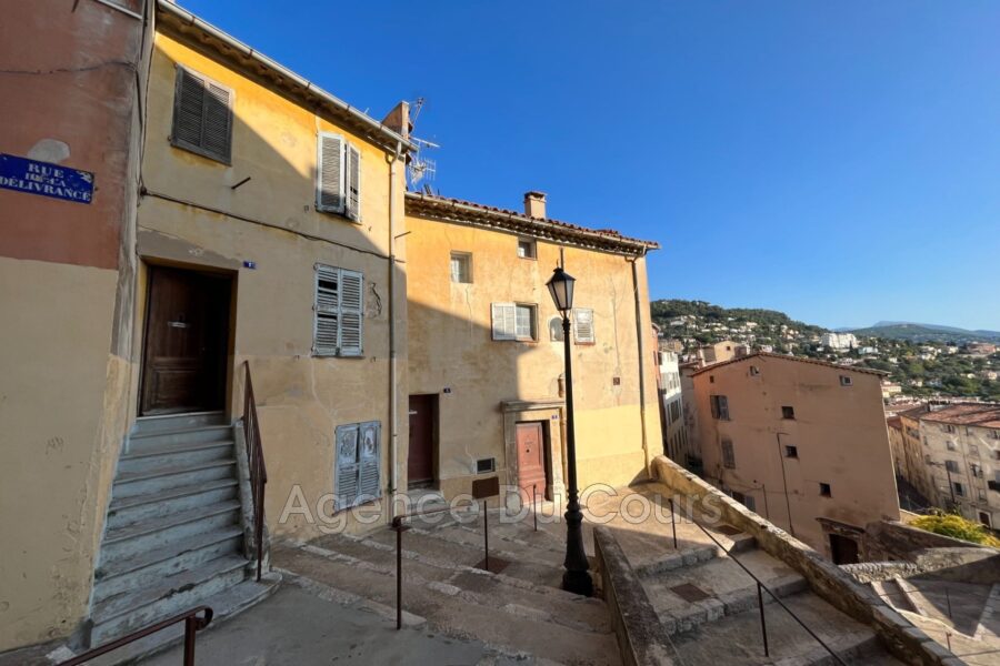 Appartement à vendre à Grasse — Vue sur la ville — photo 2