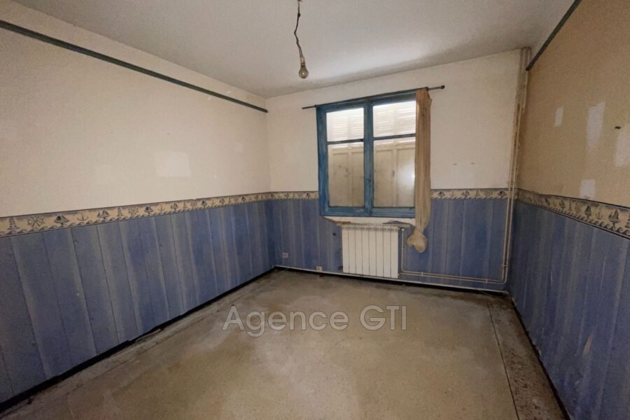 Maison à vendre à Hyères — Vue sur la ville — photo 8