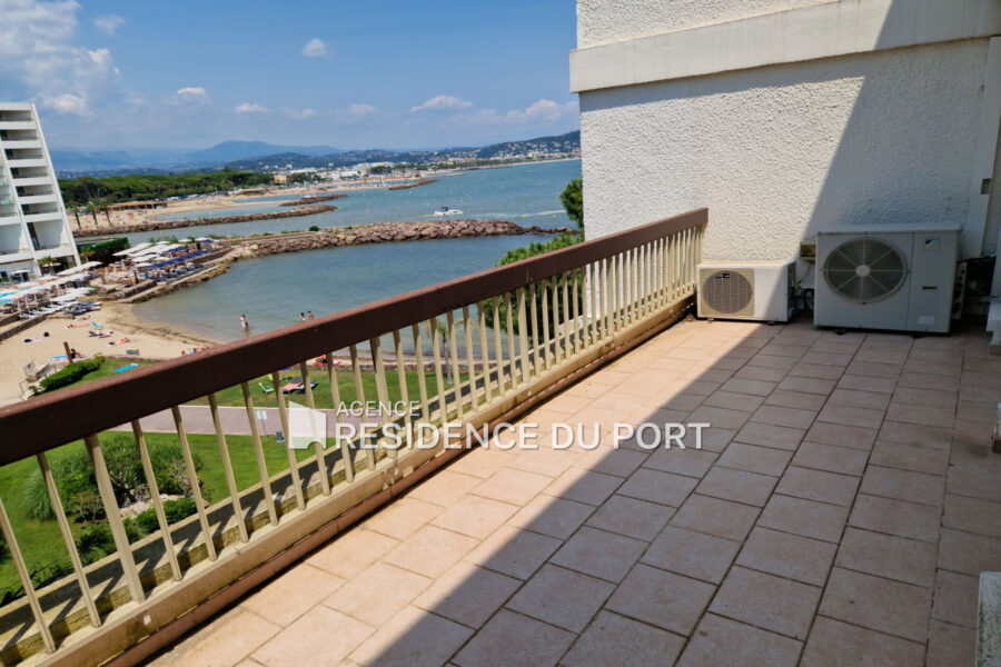 Appartement à vendre à Mandelieu-la-Napoule — Vue mer — photo 1