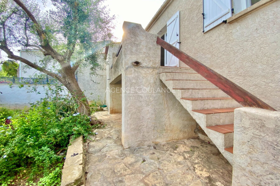 Maison à louer à La Ciotat — Vue parc & jardin — photo 8