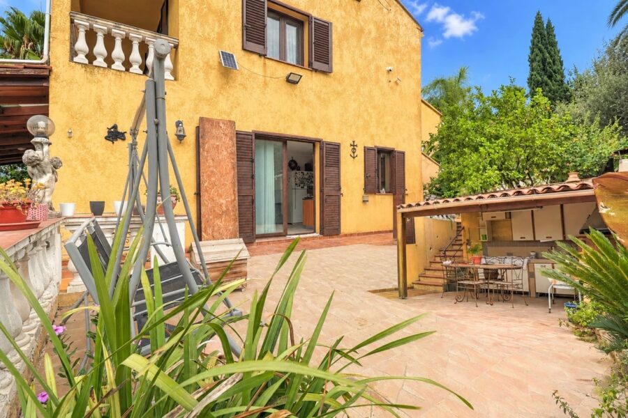 Maison à vendre à La Trinité — Vue montagne — photo 10