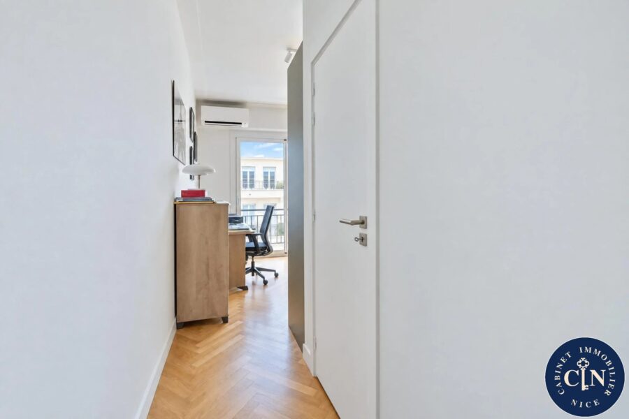 Appartement à vendre à Nice — Vue sur la ville — photo 12