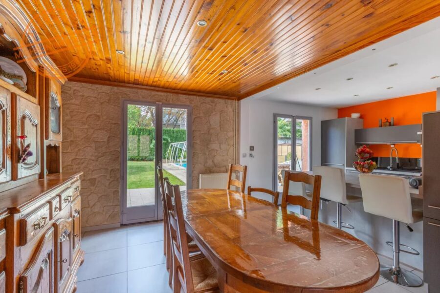 Maison à vendre à Champagne-au-Mont-d&rsquo;Or — Vue parc & jardin — photo 1