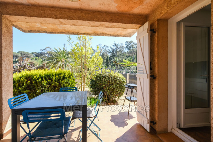 Appartement à vendre à Les Issambres — Vue parc & jardin — photo 10