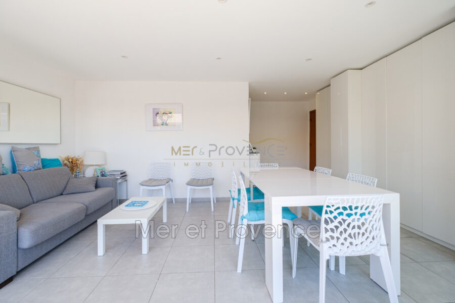 Appartement à vendre à Sainte-Maxime — Vue mer — photo 3