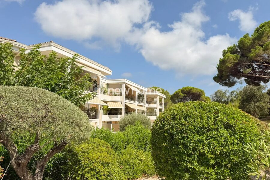 Appartement à vendre à Saint-Raphaël — Vue montagne — photo 19