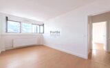 Appartement à vendre à Paris 15e arrondissement — Vue sur la ville — photo 6