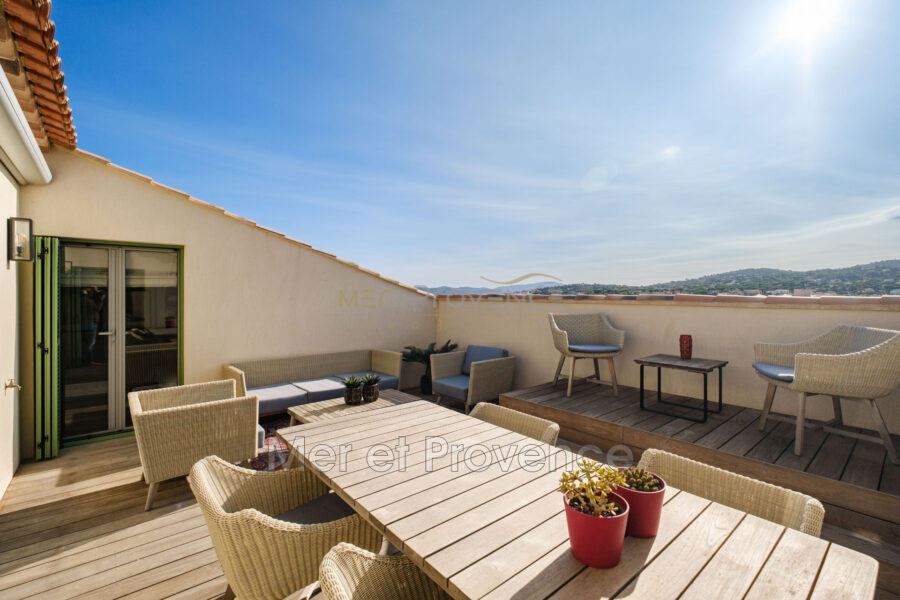 Appartement à vendre à Sainte-Maxime — Vue mer — photo 3