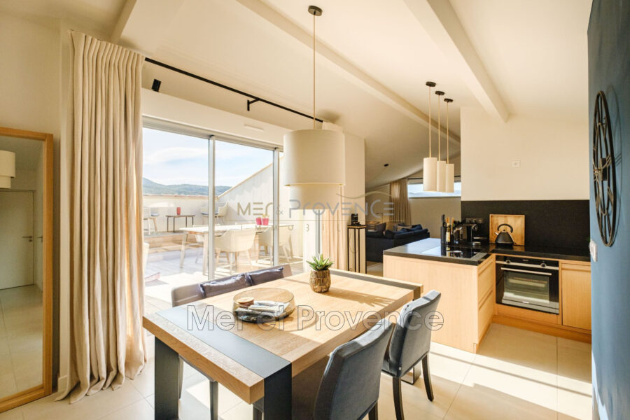 Appartement à vendre à Sainte-Maxime — Vue mer — photo 8