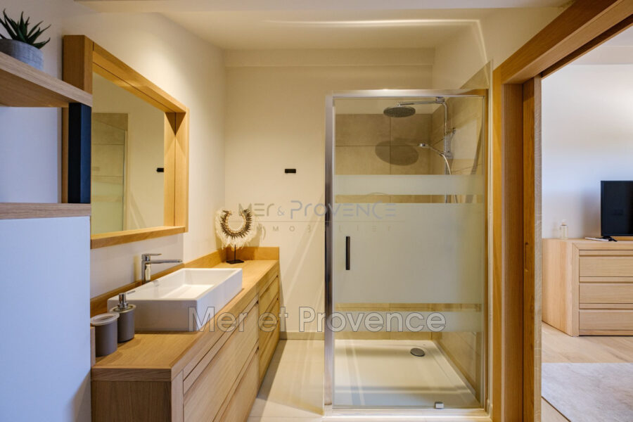 Appartement à vendre à Sainte-Maxime — Vue mer — photo 17