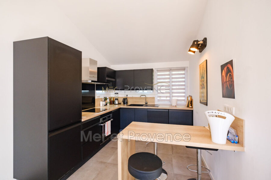 Maison à vendre à Sainte-Maxime — Vue parc & jardin — photo 12