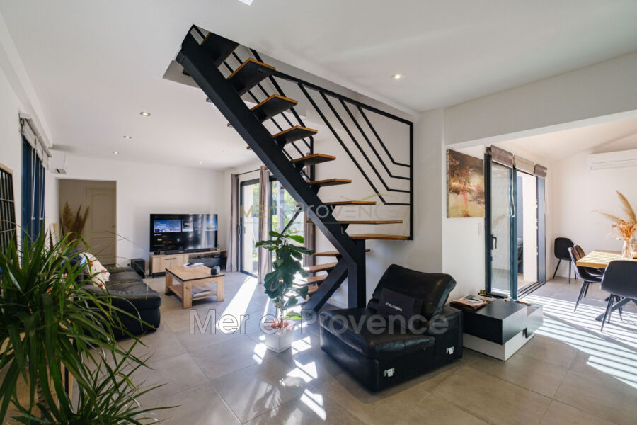 Maison à vendre à Sainte-Maxime — Vue parc & jardin — photo 10
