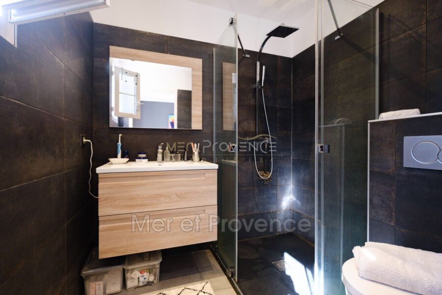 Maison à vendre à Sainte-Maxime — Vue parc & jardin — photo 16