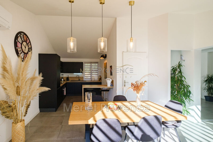 Maison à vendre à Sainte-Maxime — Vue parc & jardin — photo 11