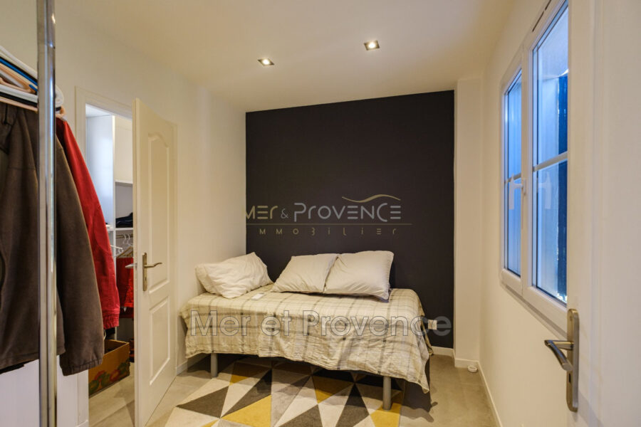 Maison à vendre à Sainte-Maxime — Vue parc & jardin — photo 20