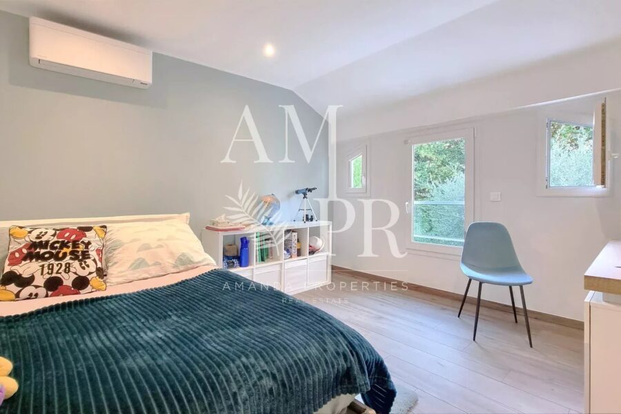 Maison à vendre à Cannes — Vue parc & jardin — photo 17