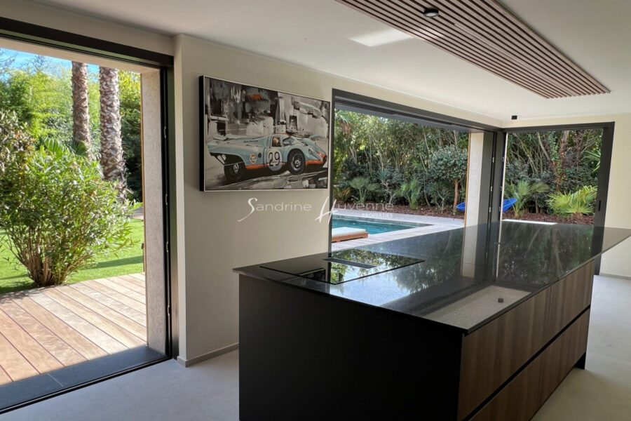 Maison à vendre à La Croix-Valmer — Vue parc & jardin — photo 6