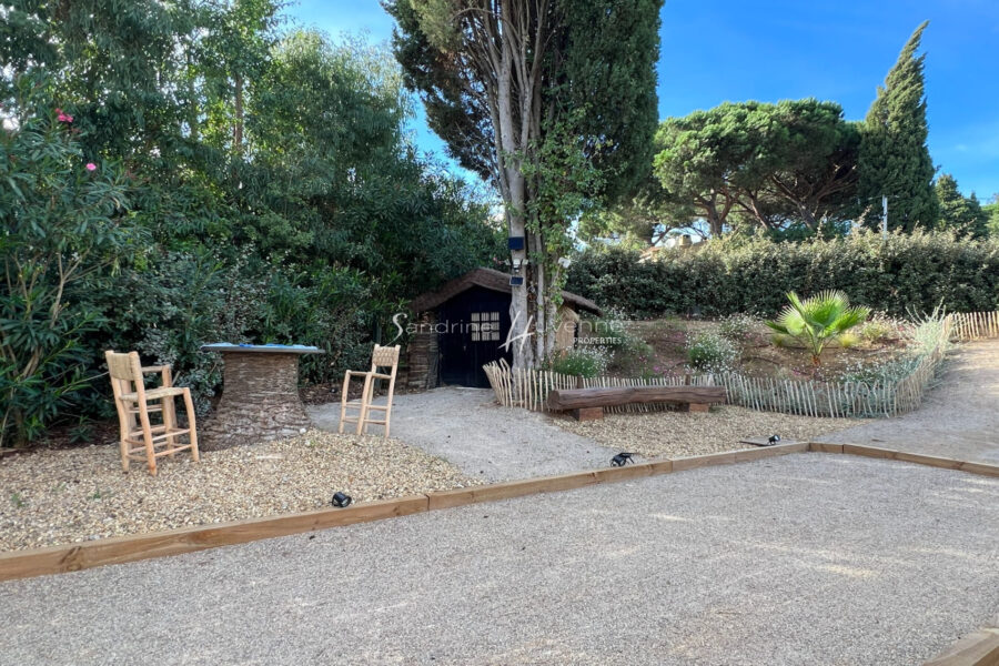 Maison à vendre à La Croix-Valmer — Vue parc & jardin — photo 12