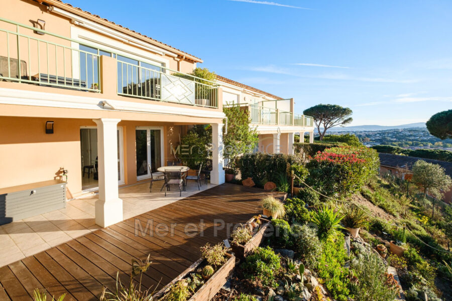 Maison à vendre à Sainte-Maxime — Vue nature — photo 1