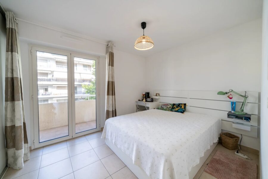 Appartement à vendre à Juan-les-Pins — Vue sur la ville — photo 11