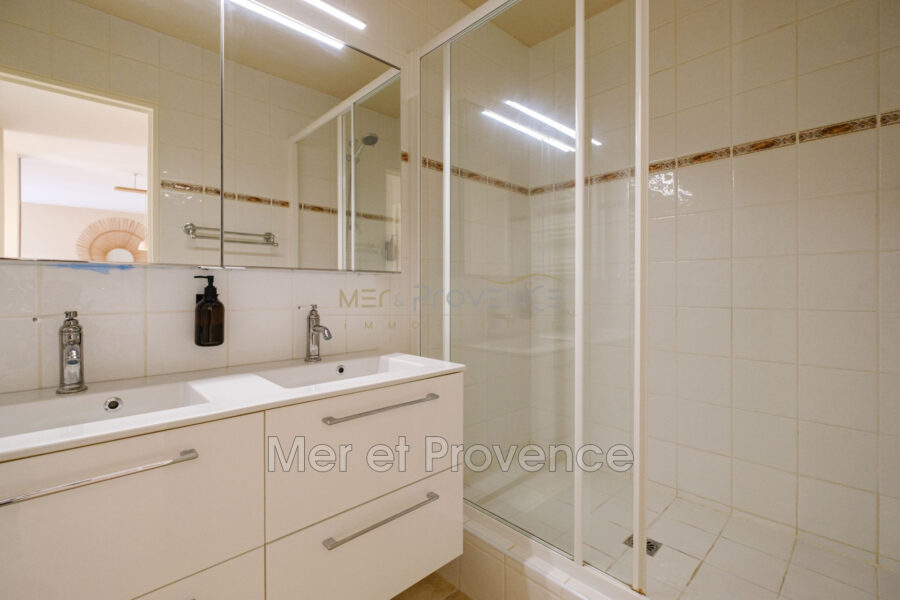 Appartement à vendre à Sainte-Maxime — Vue mer — photo 13