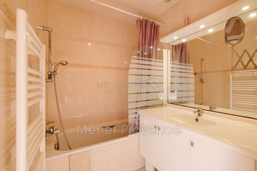 Appartement à vendre à Sainte-Maxime — Vue nature — photo 11